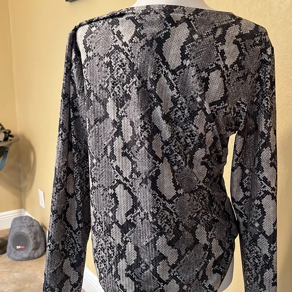 Snake pattern bodysuit - Picture 3 of 4